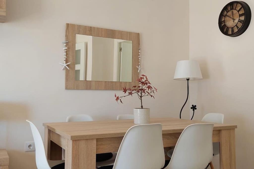 Apartamento Playa Piles -Familias- Екстериор снимка